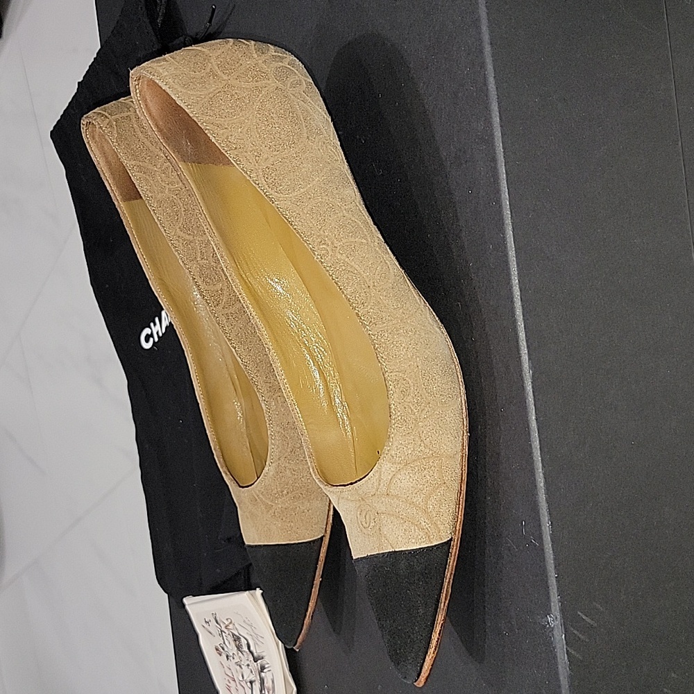 Chanel cap toe kitten heel
